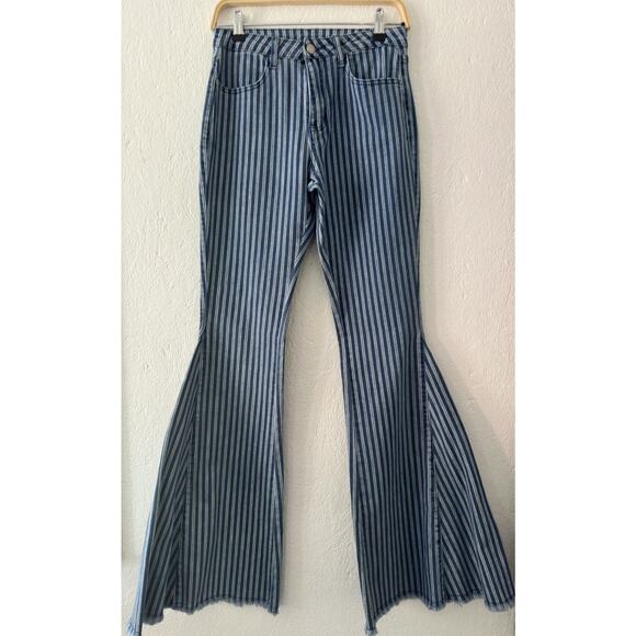 Wisteria Lane Blue & White Striped Jeans Bell Bottoms Stretch Sz Med Raw Hem - Picture 2 of 11